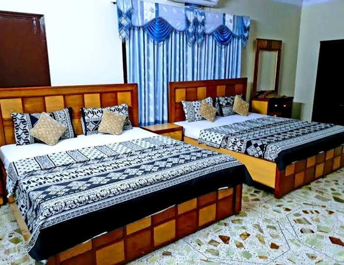 Galaxy Palace Near Millennium Mall Karaczi Zewnętrze zdjęcie